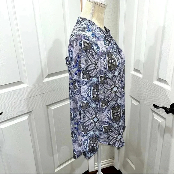 Democracy paisley 3/4 button front blouse with ruffle back in a blue/ purple - Picture 6 of 11